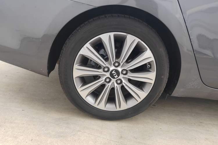 Used Kia K4 2014 1.8L Automatic LUX Exterior 8