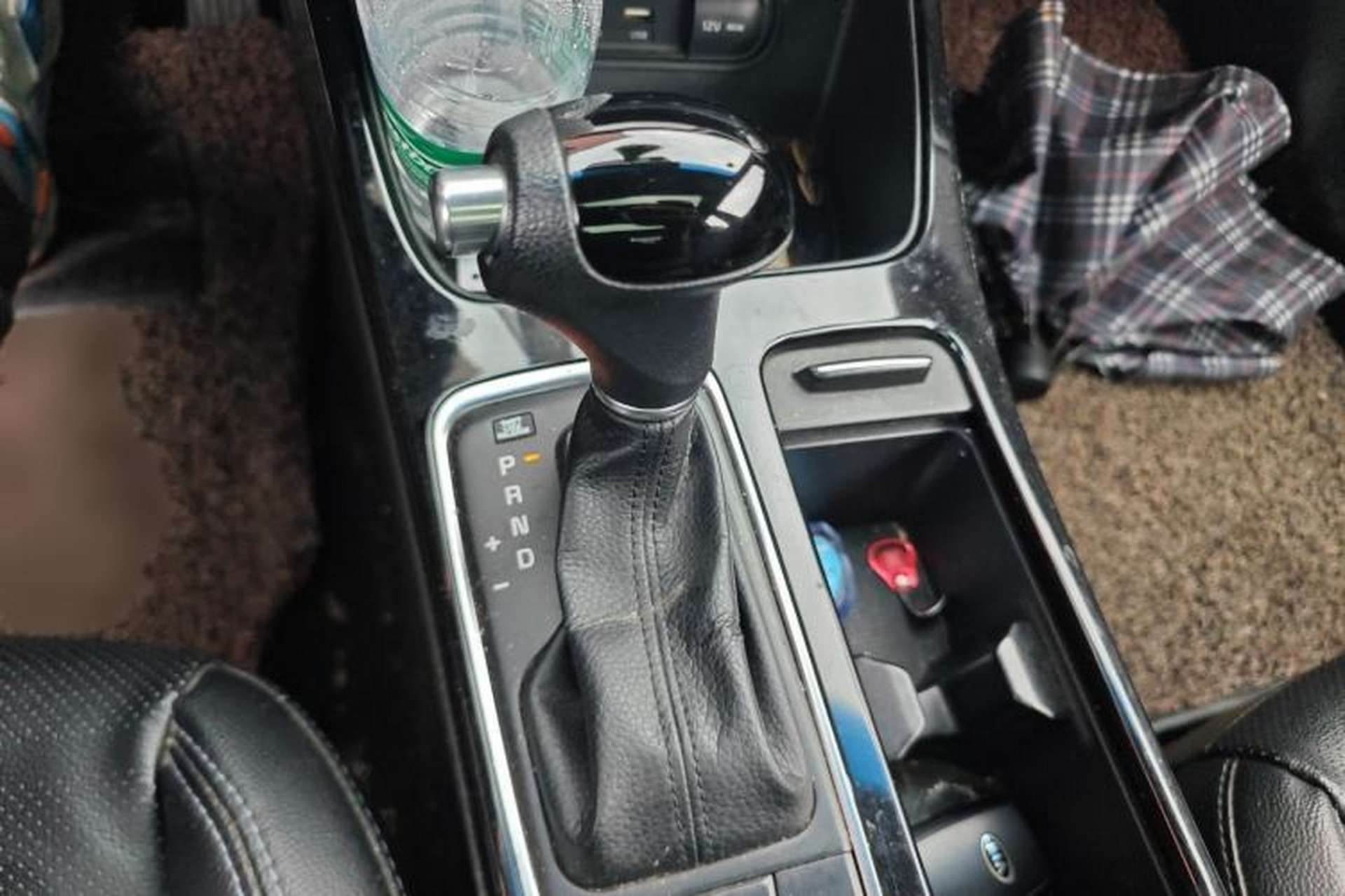 Used Kia K4 2014 1.8L Automatic GLS Gear Lever