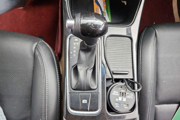 Used Kia K4 2014 1.8L Automatic GLS Gear Lever