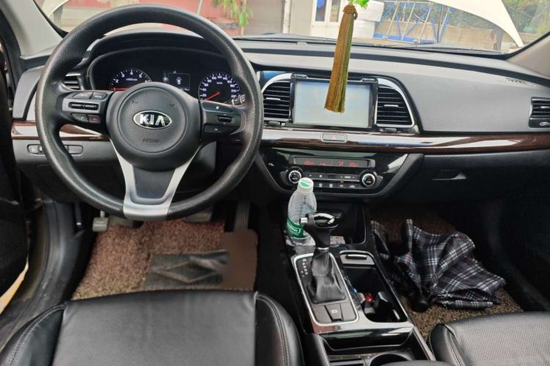 Used Kia K4 2014 1.8L Automatic GLS Interior 2