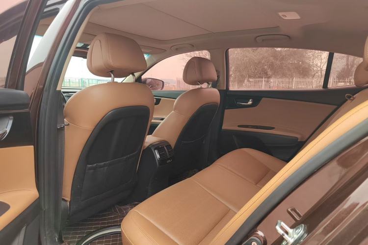 Used Kia K4 2014 1.6T Automatic T-PRM Interior 3
