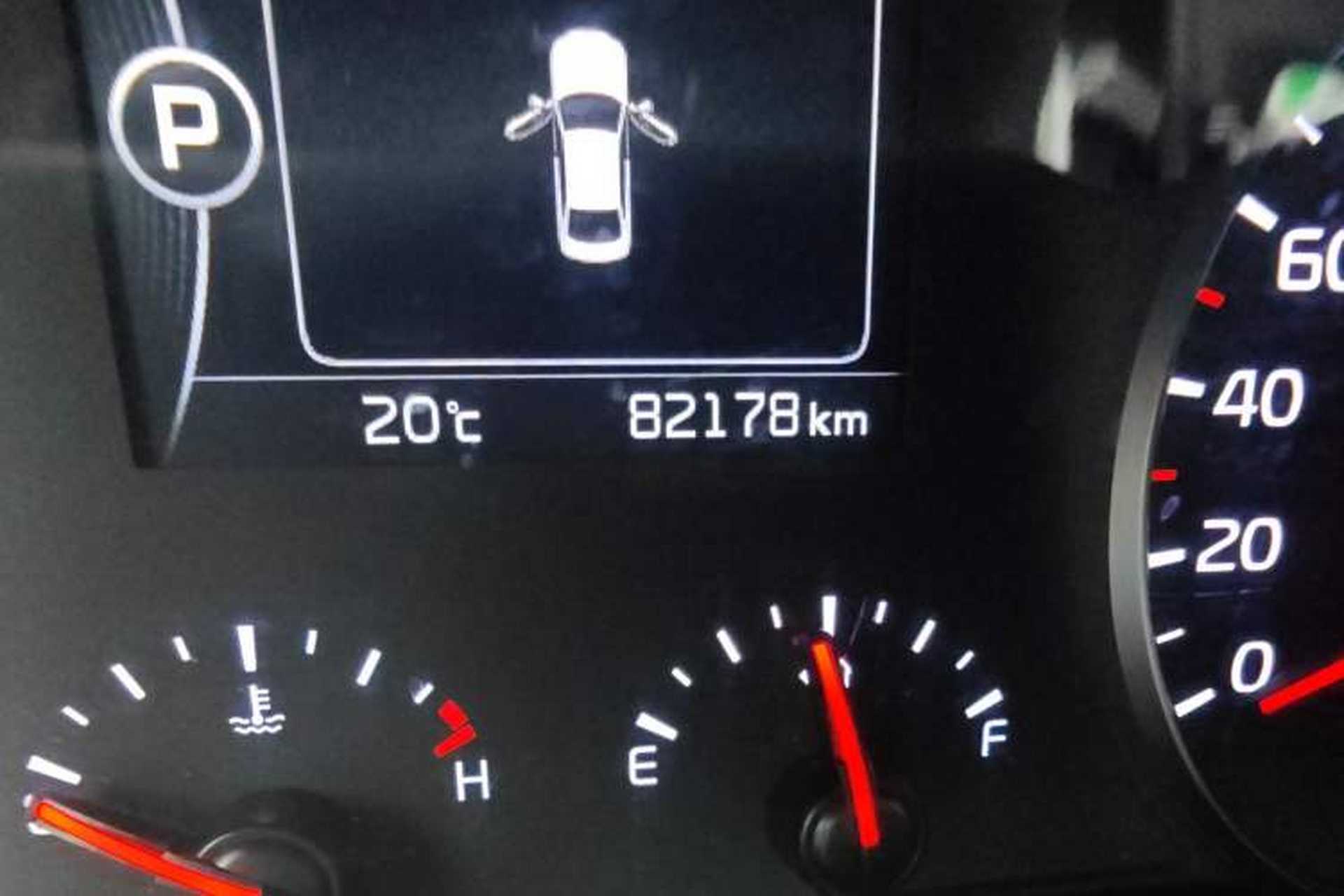 Used Kia K4 2014 1.8L Automatic GLS Odometer Close Up