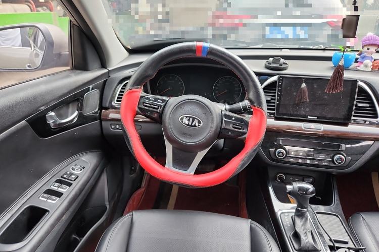 Used Kia K4 2014 1.8L Automatic GLS Steering Wheel