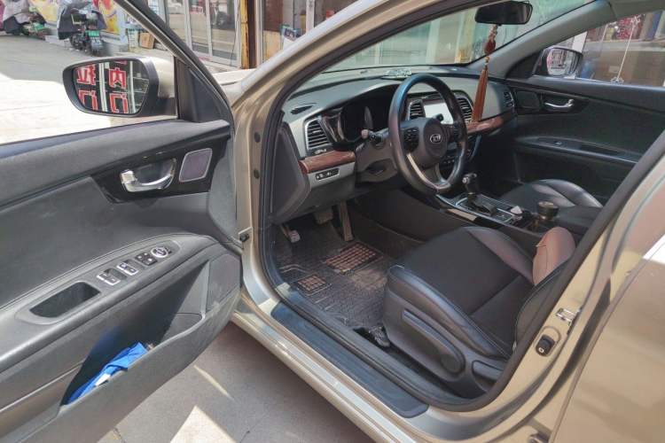 Used Kia K4 2014 1.8L Automatic GL Driver Seat