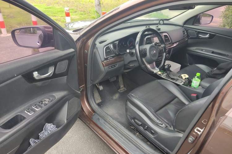 Used Kia K4 2014 1.8L Automatic DLX Driver Seat