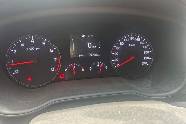 Used Kia K4 2014 1.8L Manual GL Odometer Close Up