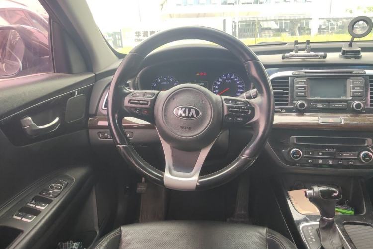 Used Kia K4 2014 1.8L Automatic DLX Steering Wheel