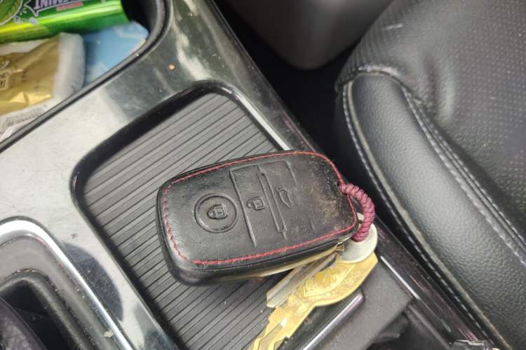 Used Kia K4 2014 1.8L Automatic DLX Vehicle Key