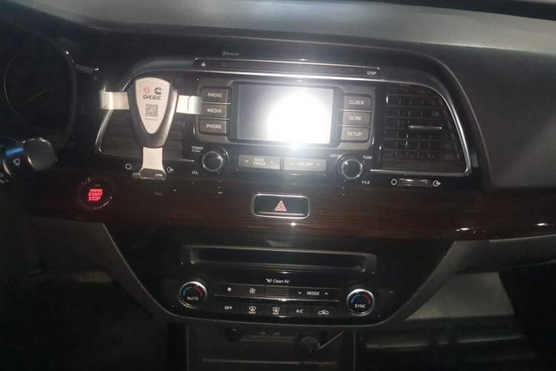 Used Kia K4 2014 1.8L Automatic DLX Audio And AC Panel