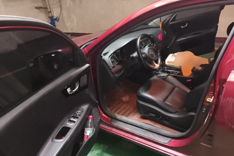 Used Kia K4 2014 1.8L Automatic DLX Driver Seat