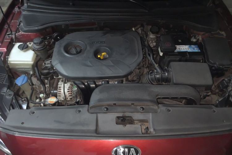 Used Kia K4 2014 1.8L Automatic DLX Engine Bay