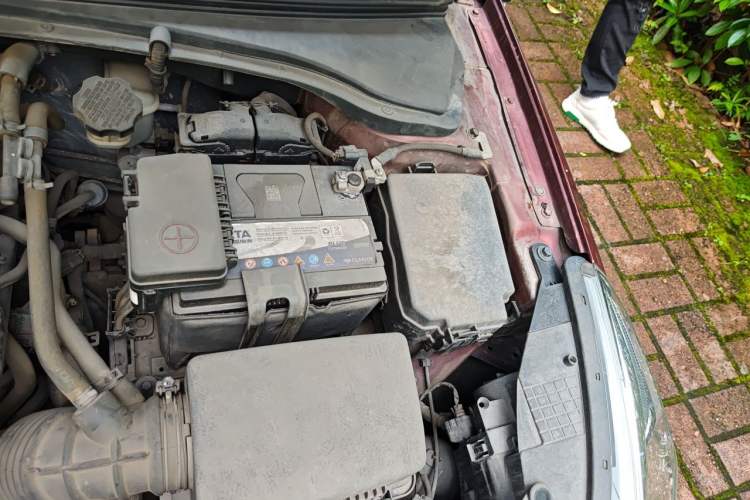 Used Kia K4 2014 1.8L Automatic GLS Engine Bay Left