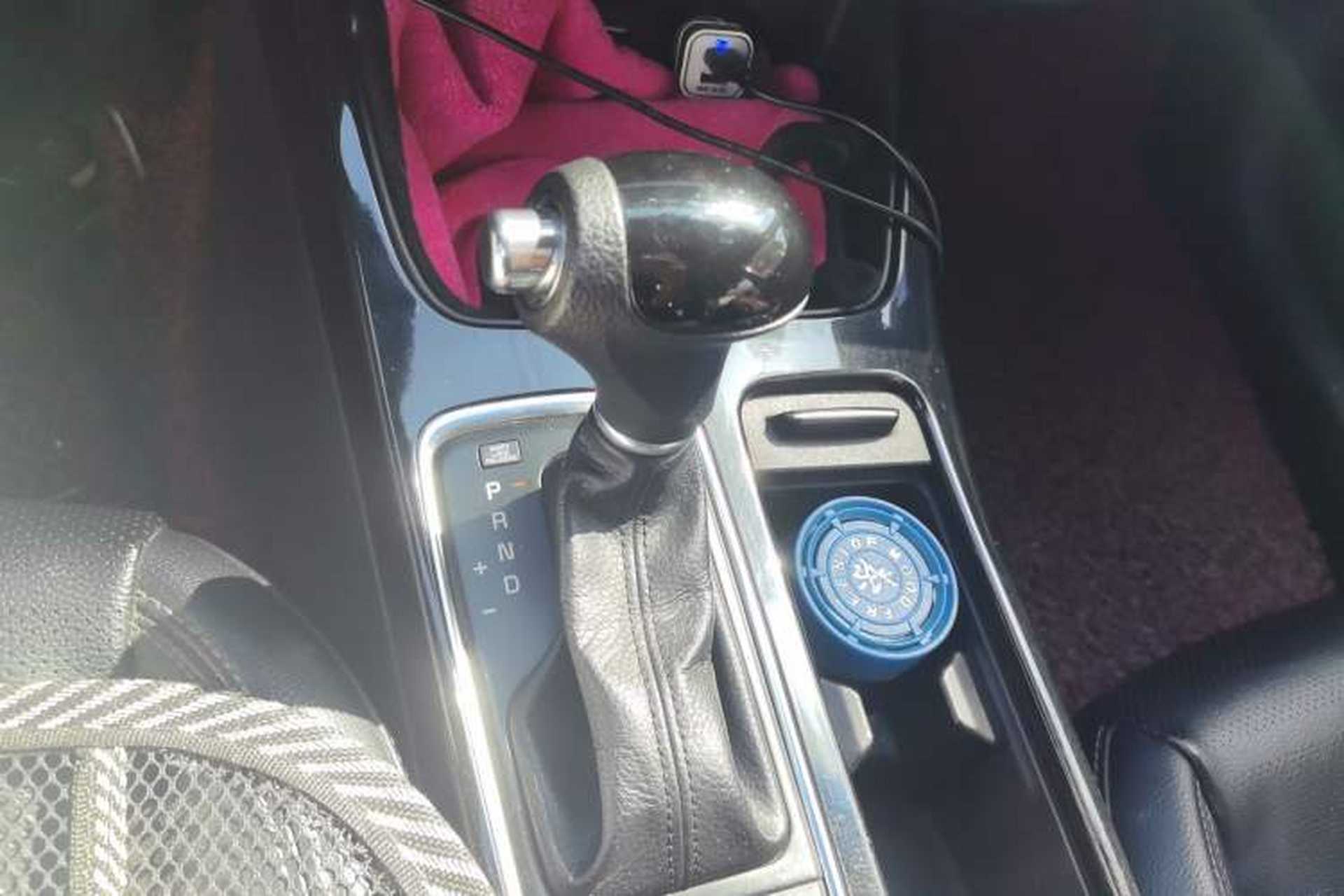 Used Kia K4 2014 1.8L Automatic GLS Gear Lever