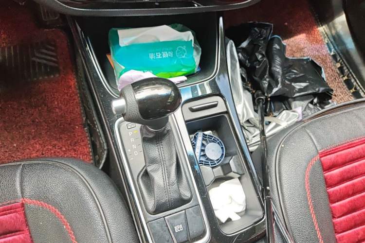 Used Kia K4 2014 1.8L Automatic GLS Gear Lever