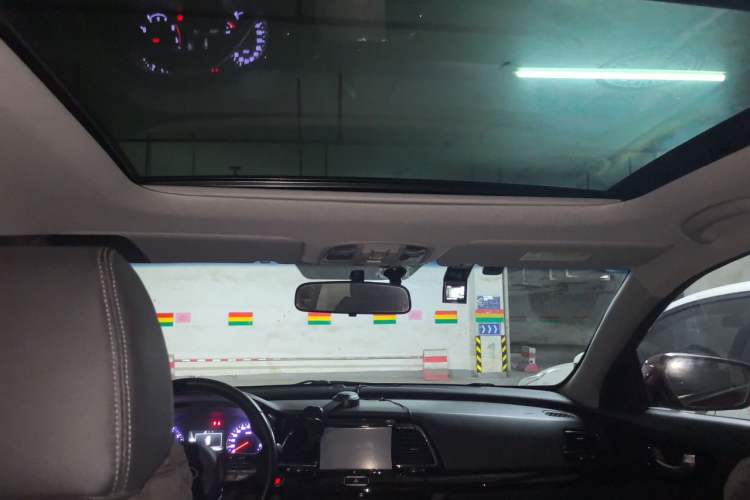 Used Kia K4 2014 1.8L Automatic DLX Headliner