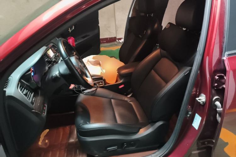 Used Kia K4 2014 1.8L Automatic DLX Left Front Seat
