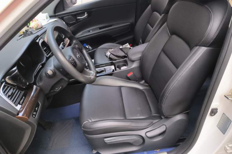 Used Kia K4 2014 1.8L Automatic GLS Left Front Seat