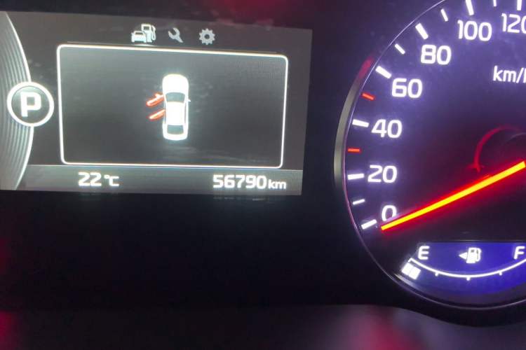 Used Kia K4 2014 1.8L Automatic DLX Odometer Close Up