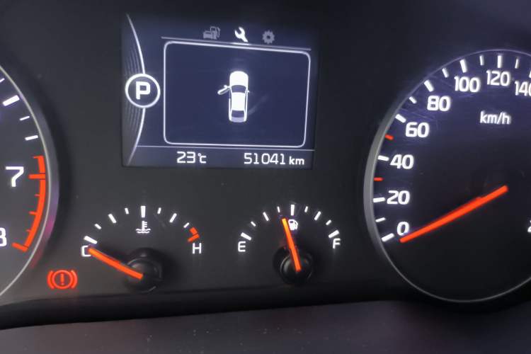 Used Kia K4 2014 1.8L Automatic GLS Odometer Close Up