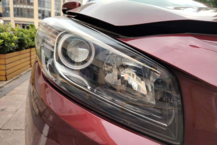 Used Kia K4 2014 1.8L Automatic GL Right Front Headlight