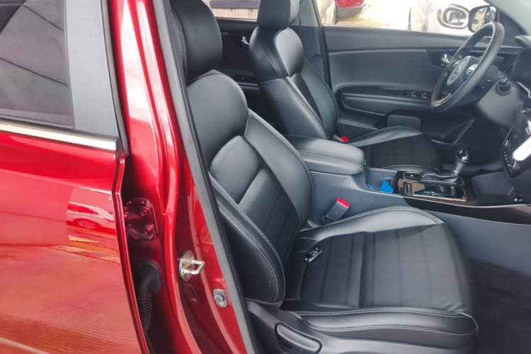 Used Kia K4 2014 1.8L Automatic GLS Right Front Seat