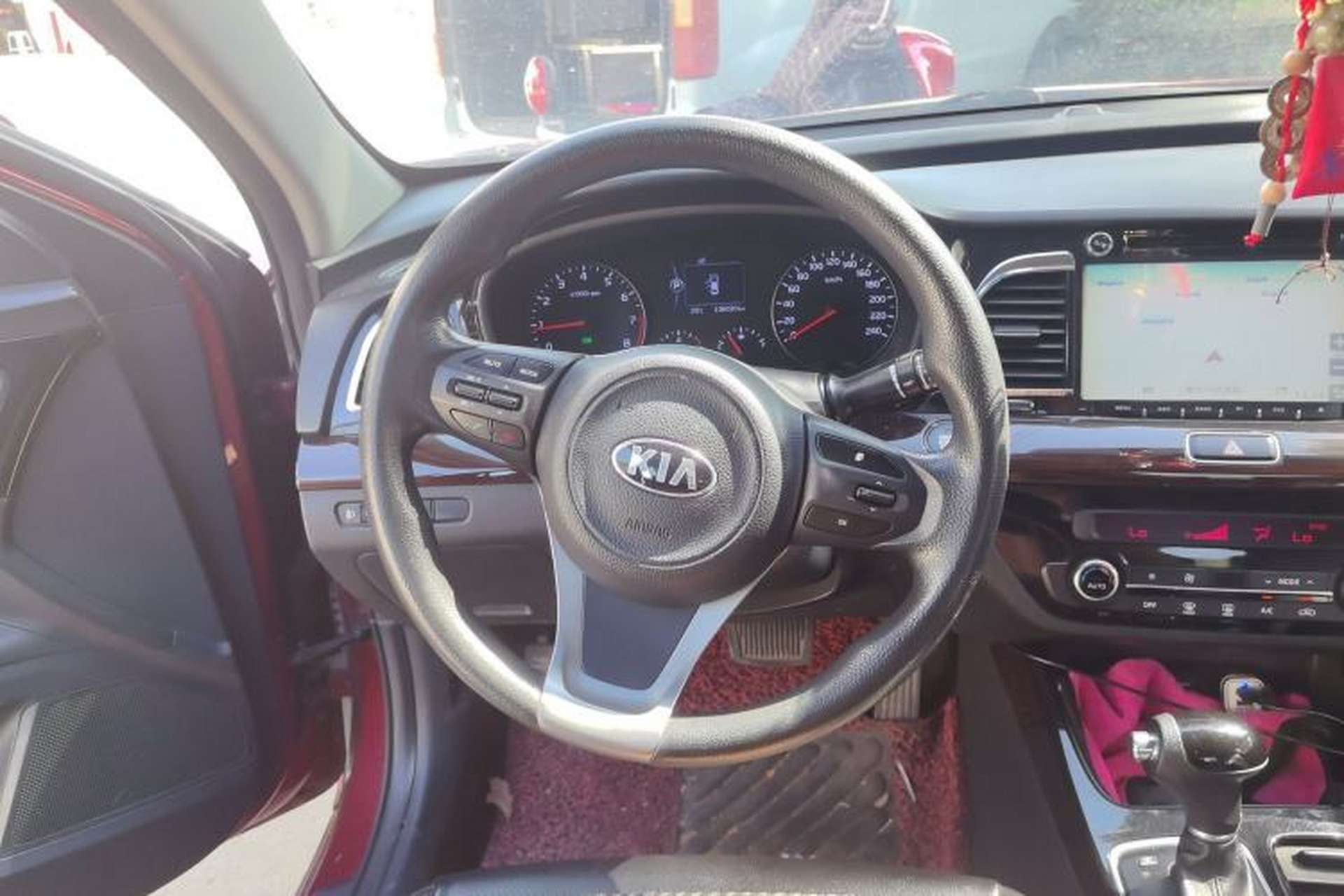 Used Kia K4 2014 1.8L Automatic GLS Steering Wheel
