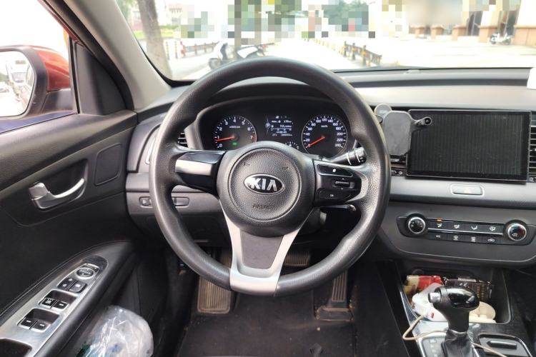Used Kia K4 2014 1.8L Automatic GL Steering Wheel