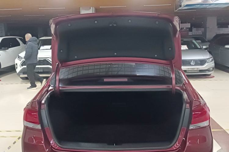 Used Kia K4 2014 1.8L Automatic GLS Trunk