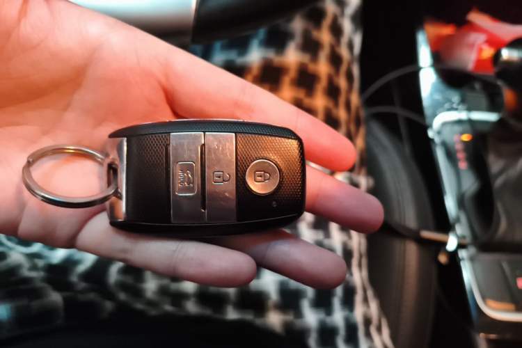 Used Kia K4 2014 1.8L Automatic DLX Vehicle Key