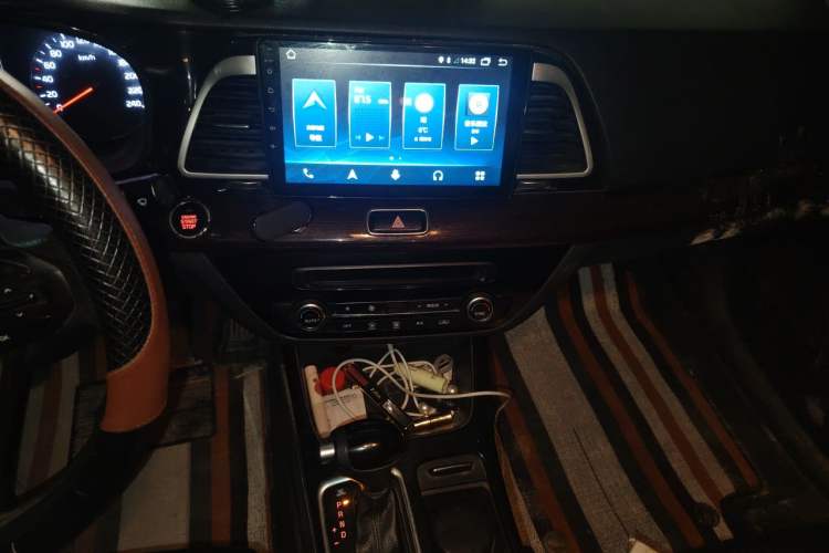 Used Kia K4 2014 1.8L Automatic GLS Audio And AC Panel