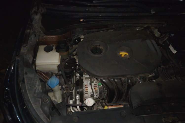 Used Kia K4 2014 1.8L Automatic LUX Engine Bay Right