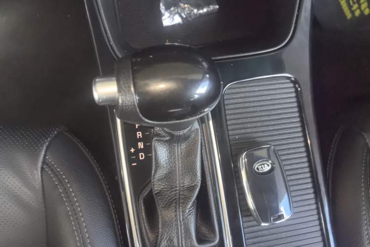 Used Kia K4 2014 1.8L Automatic GLS Gear Lever