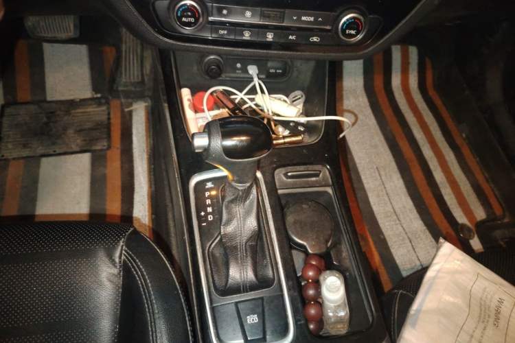 Used Kia K4 2014 1.8L Automatic GLS Gear Lever