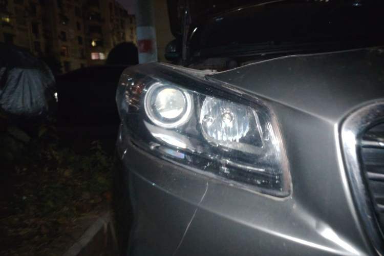 Used Kia K4 2014 1.8L Automatic LUX Right Front Headlight