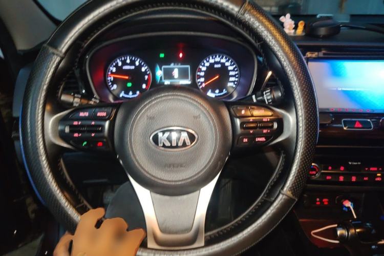 Used Kia K4 2014 1.8L Automatic LUX Steering Wheel