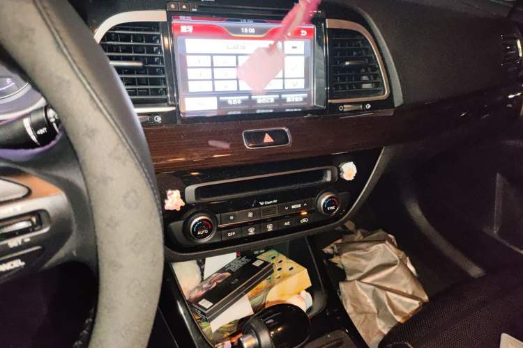Used Kia K4 2014 1.8L Automatic GLS Audio And AC Panel
