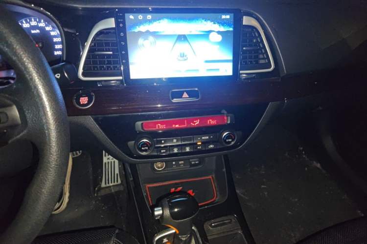 Used Kia K4 2014 1.8L Automatic GLS Audio And AC Panel