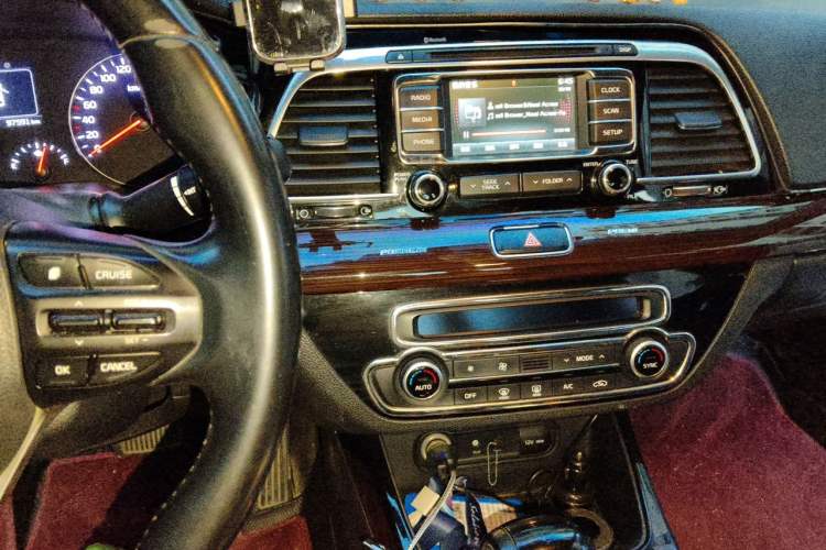 Used Kia K4 2014 1.6T Automatic Turbo Audio And AC Panel