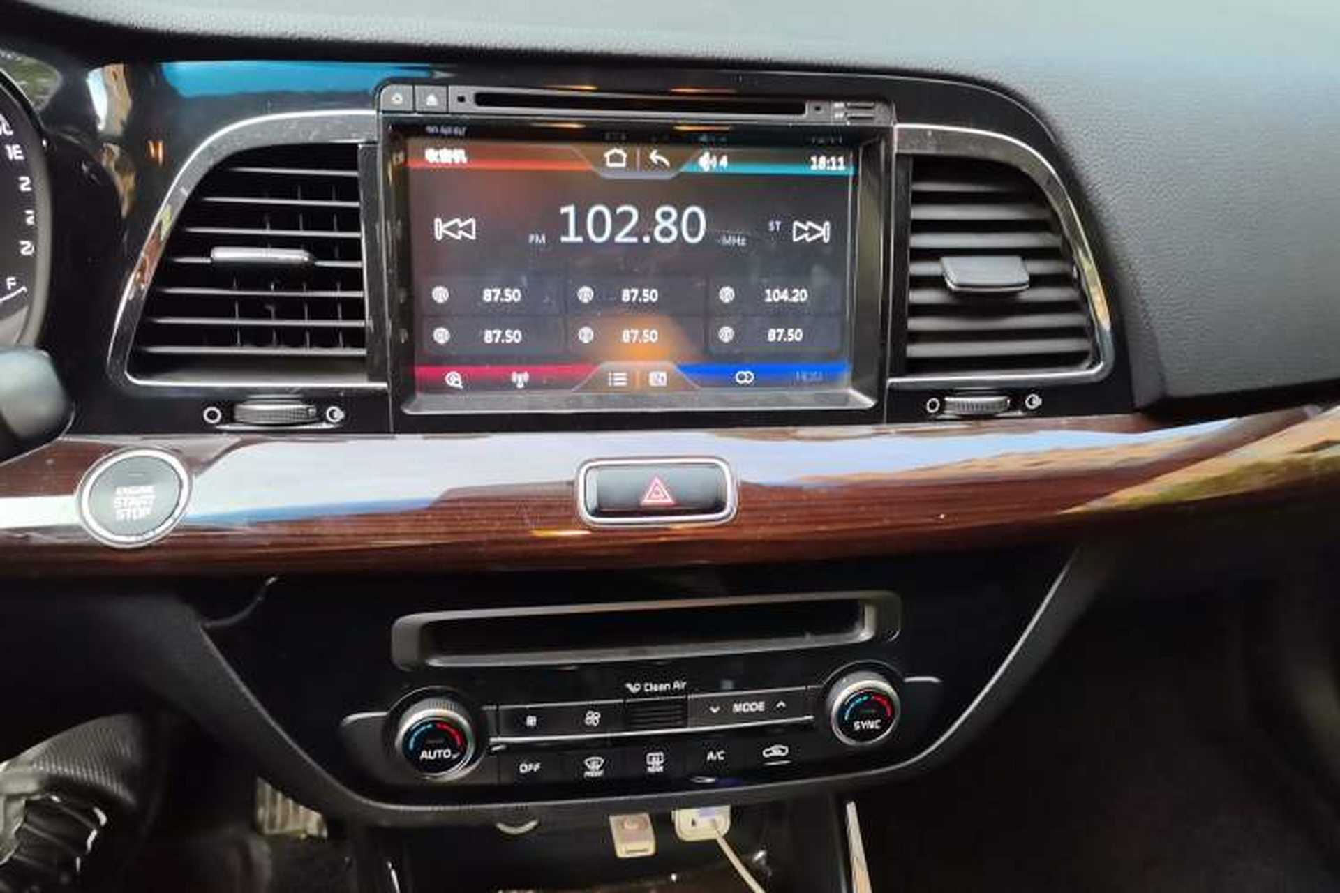 Used Kia K4 2014 1.8L Automatic DLX Audio And AC Panel