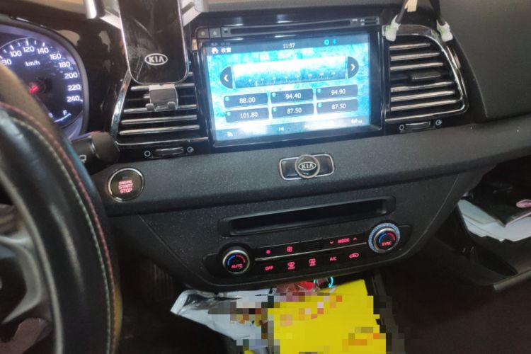 Used Kia K4 2014 1.8L Automatic DLX Audio And AC Panel