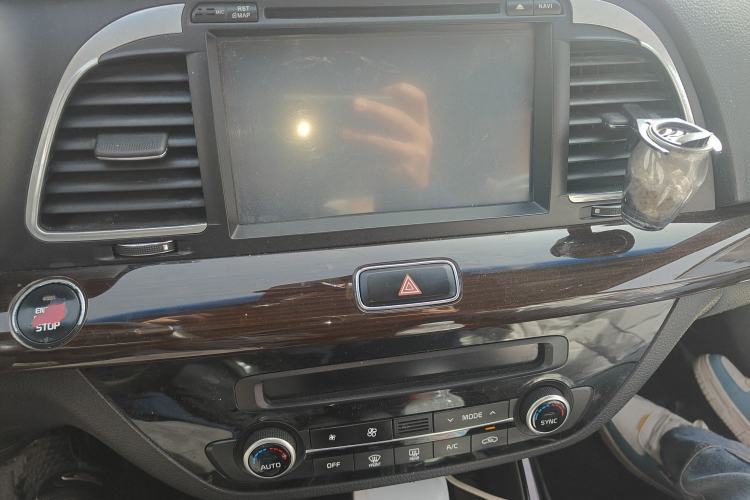 Used Kia K4 2014 1.8L Automatic GLS Audio And AC Panel
