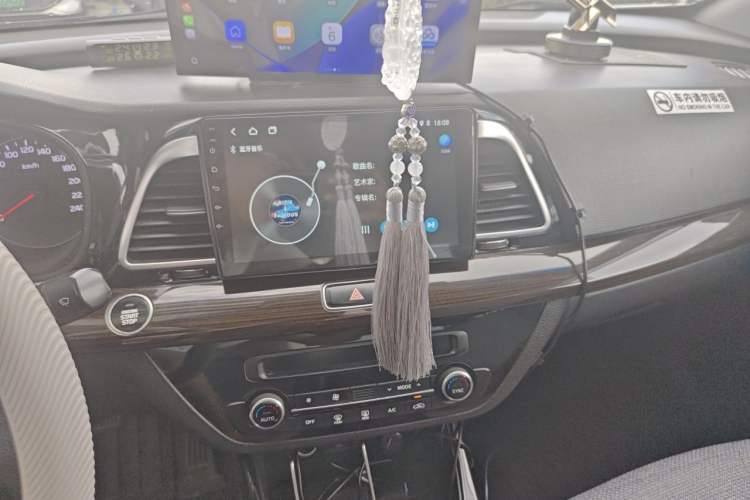 Used Kia K4 2014 1.8L Automatic GLS Audio And AC Panel