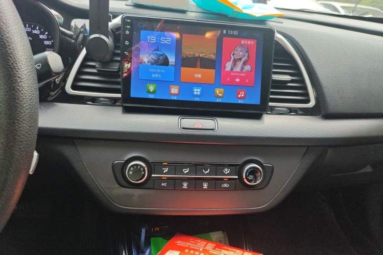 Used Kia K4 2014 1.8L Automatic GL Audio And AC Panel