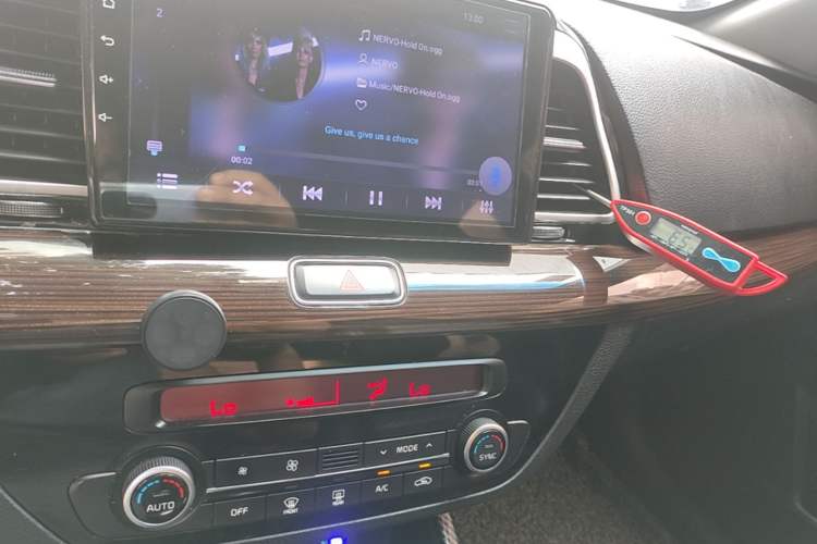 Used Kia K4 2014 1.8L Automatic GLS Audio And AC Panel