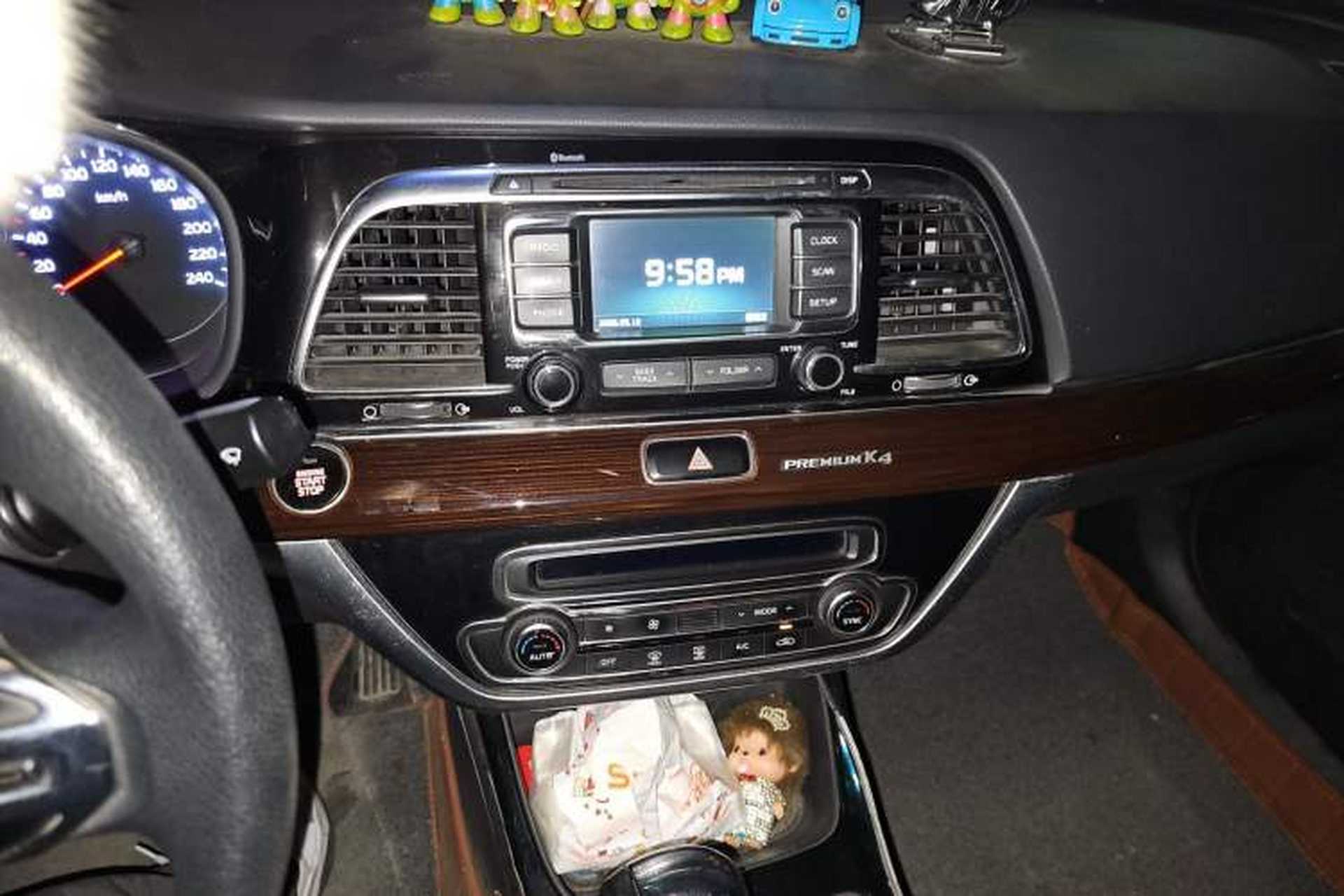 Used Kia K4 2014 1.8L Automatic GLS Audio And AC Panel