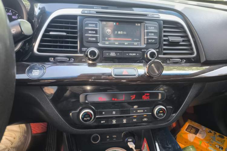 Used Kia K4 2014 1.8L Automatic GLS Audio And AC Panel