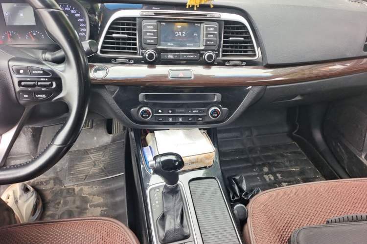 Used Kia K4 2014 1.6T Automatic Turbo Audio And AC Panel