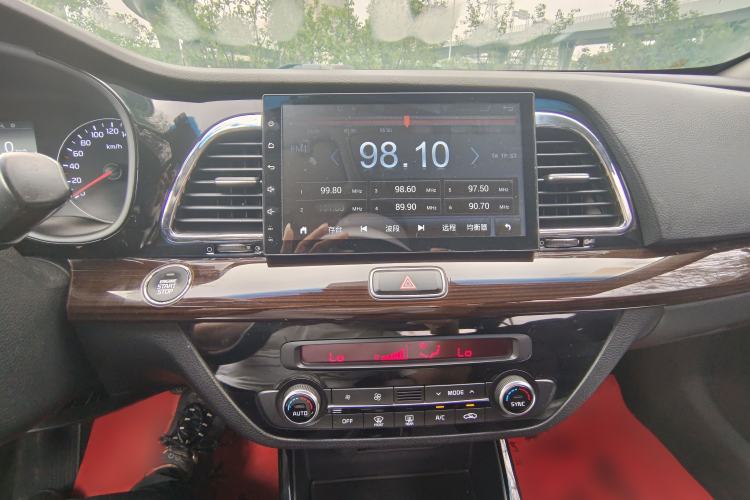 Used Kia K4 2014 1.8L Automatic GLS Audio And AC Panel