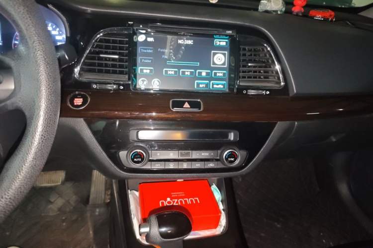 Used Kia K4 2014 1.8L Automatic GLS Audio And AC Panel