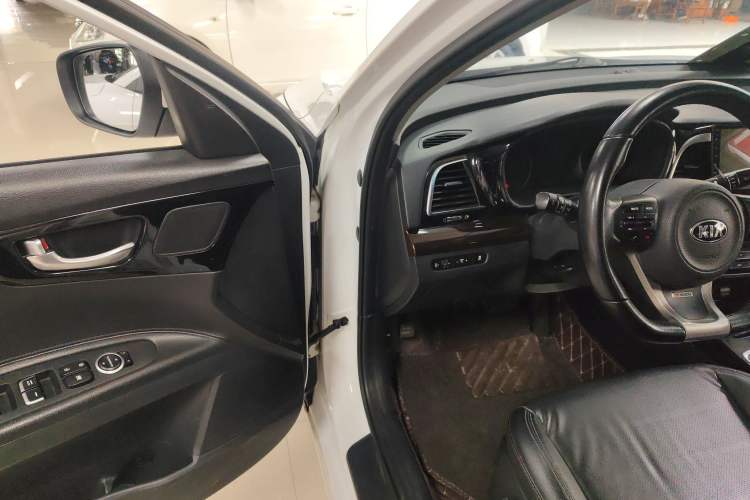 Used Kia K4 2014 1.6T Automatic Turbo Audio And AC Panel